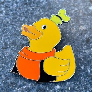 Disney Goofy Duck pin